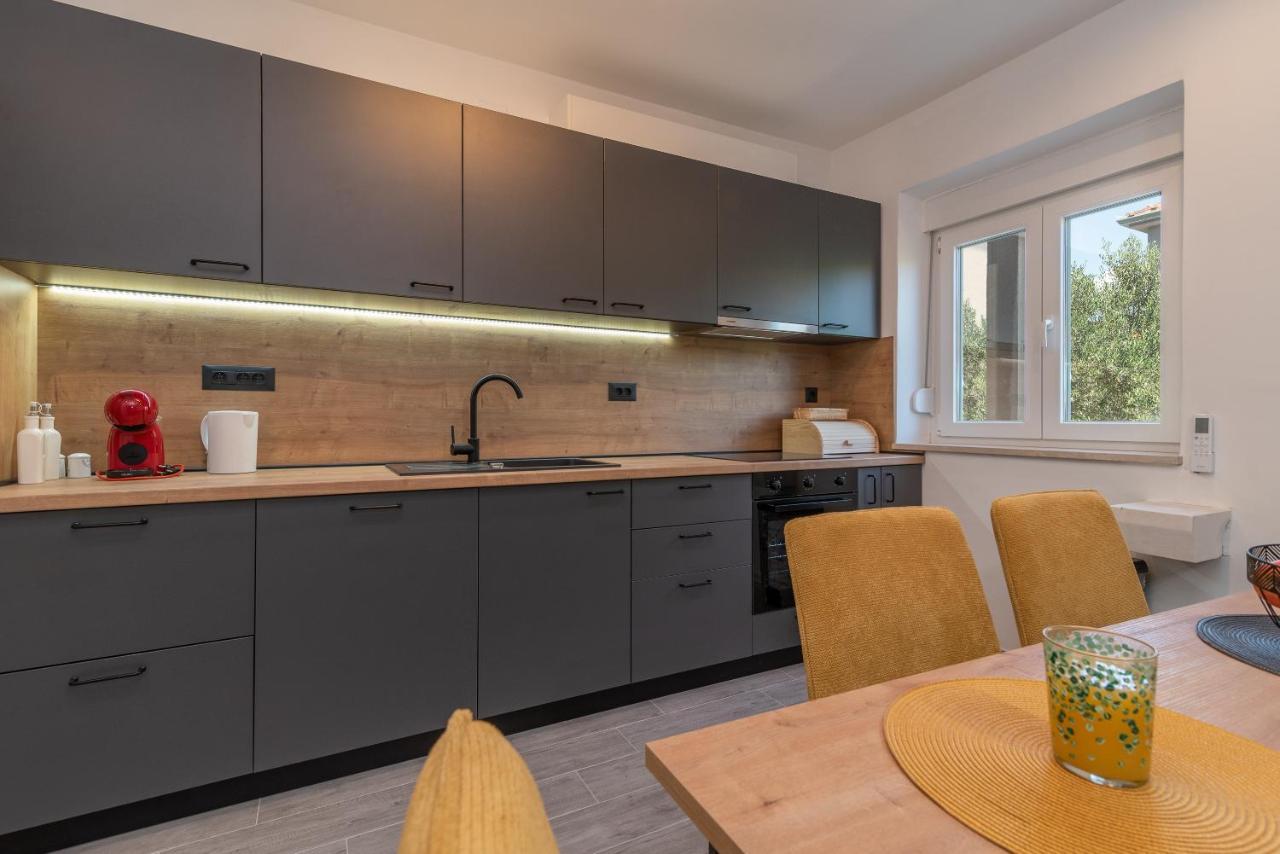 Apartman Galeb Trogir Exterior photo