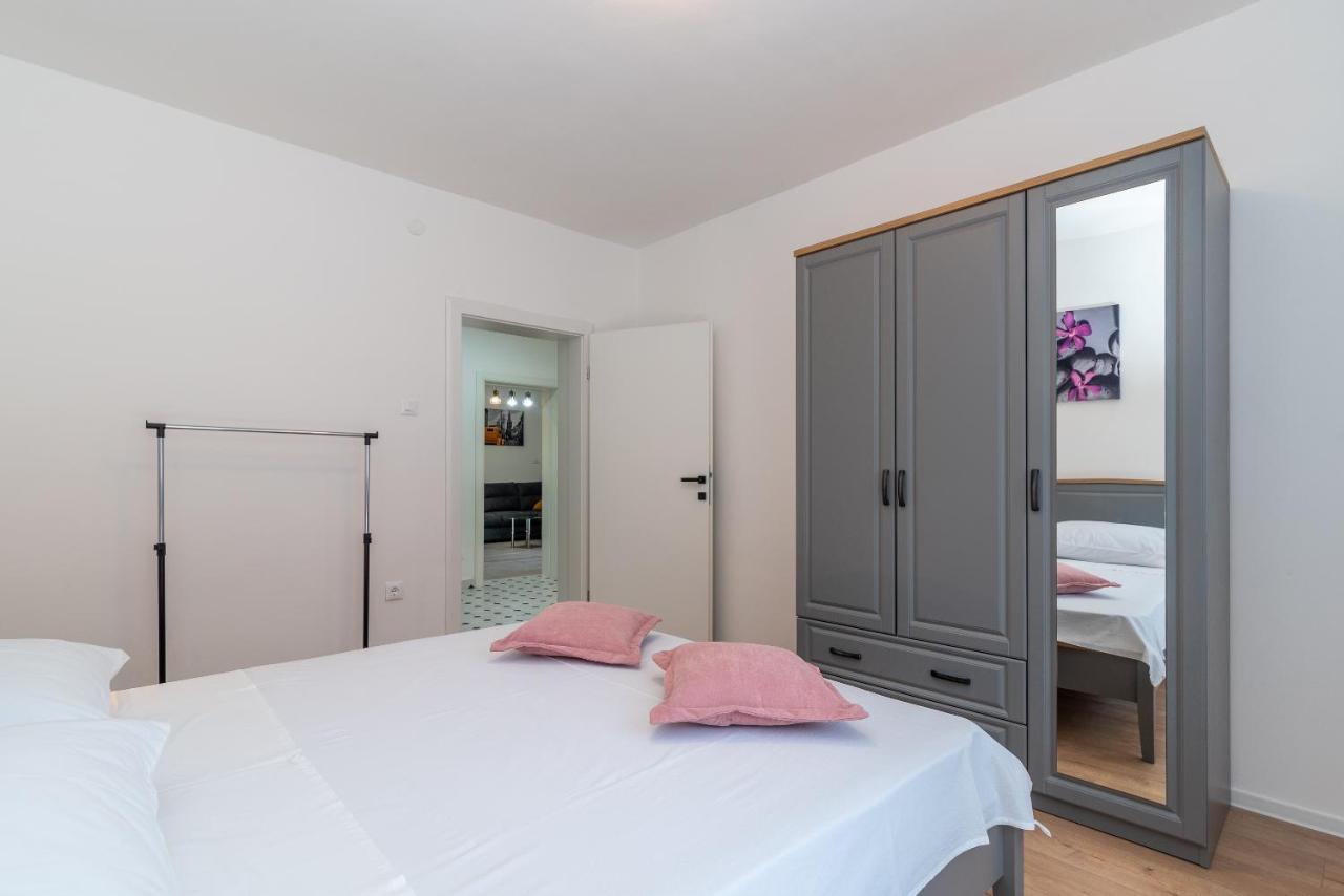 Apartman Galeb Trogir Exterior photo
